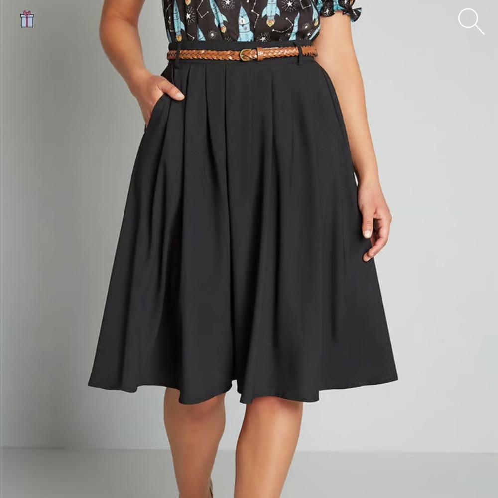 NWT ModCloth black pleated skirt